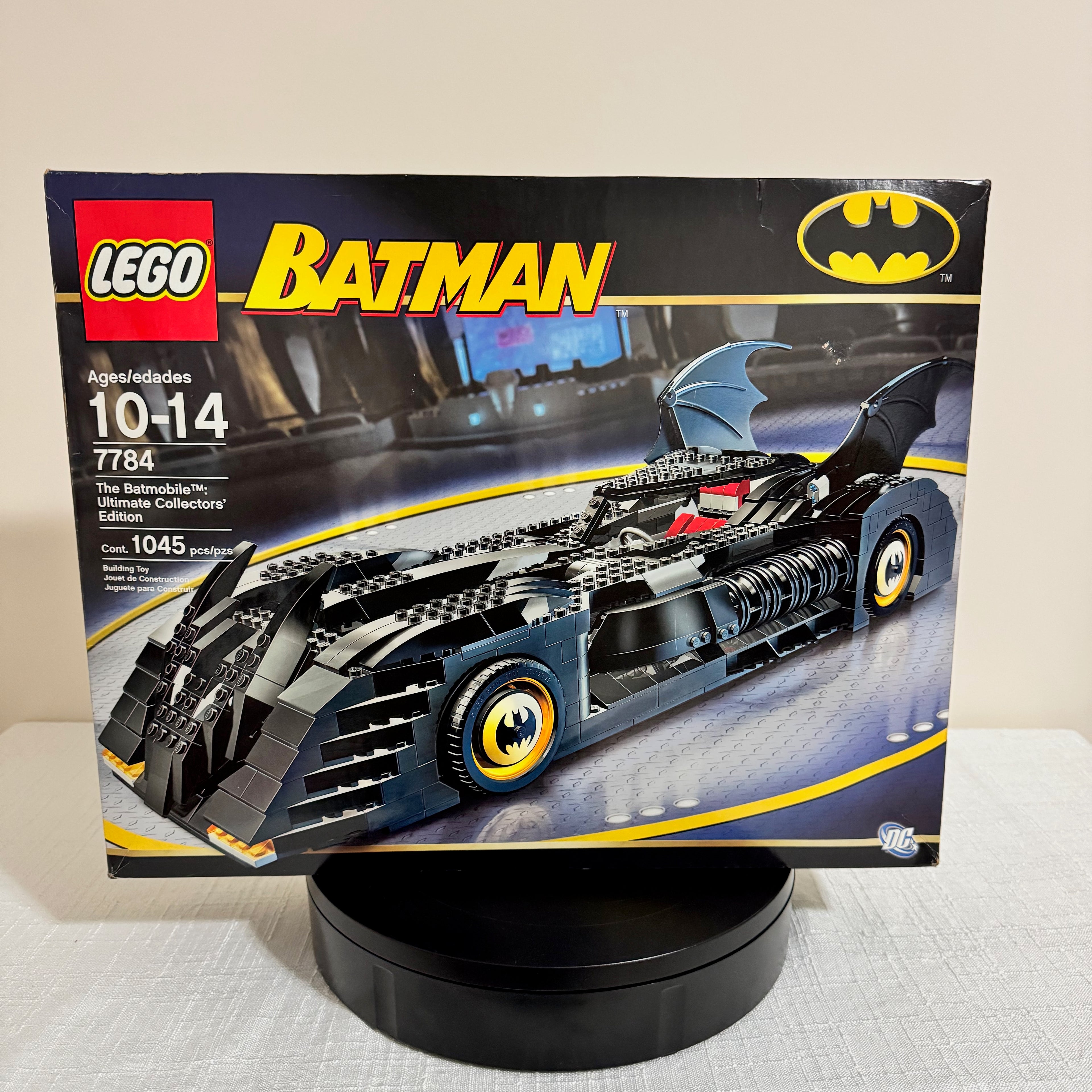 7784 (NISB) LEGO Batman The Batmobile Ultimate Collectors' Edition