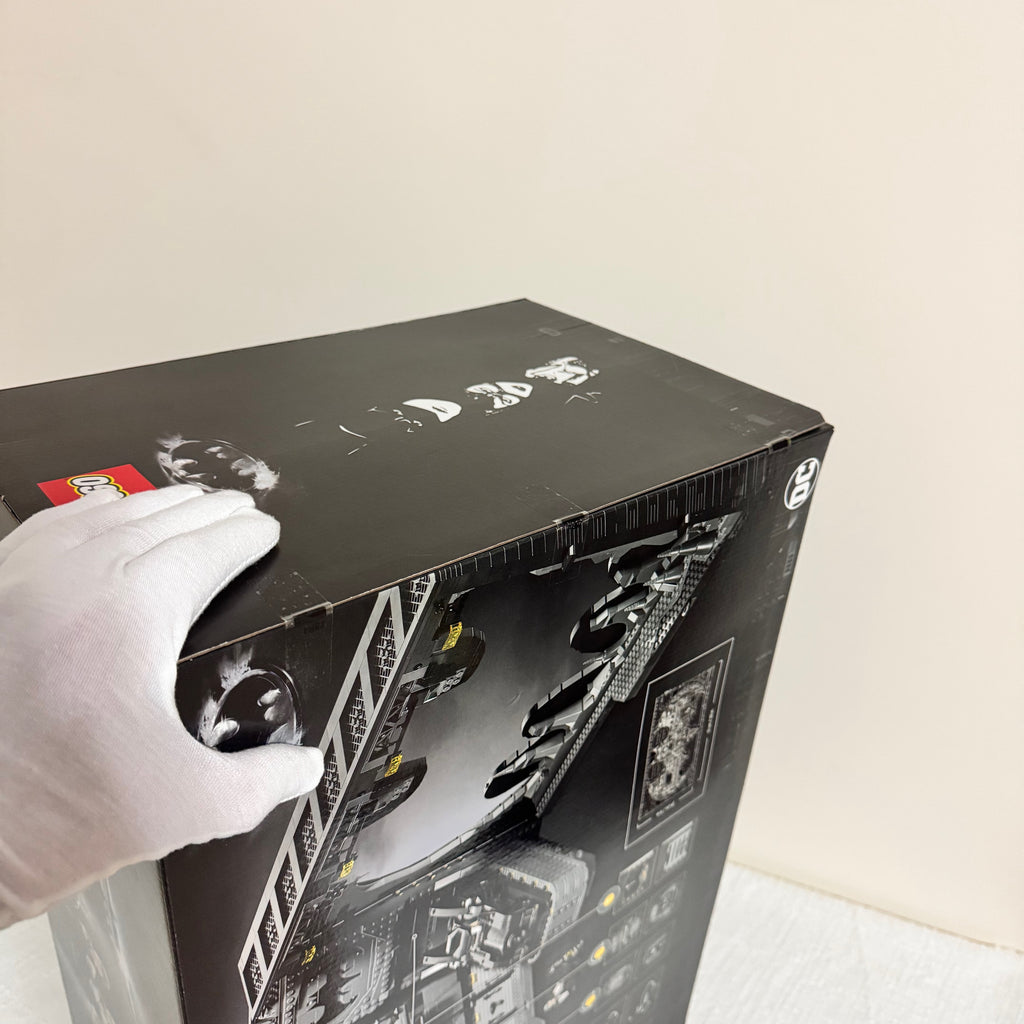 76252 (NISB) LEGO Batman Returns Batcave – Shadow Box