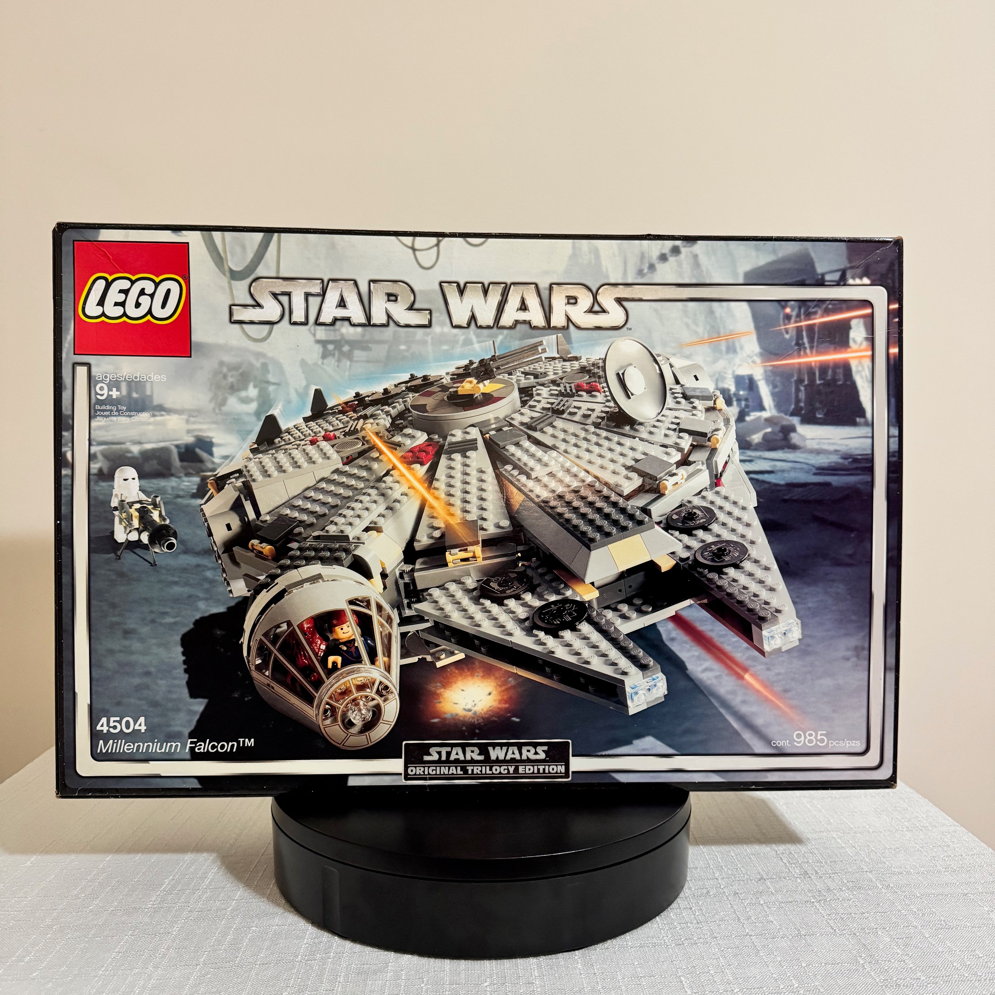 4504 (NISB) LEGO Star Wars Millennium Falcon
