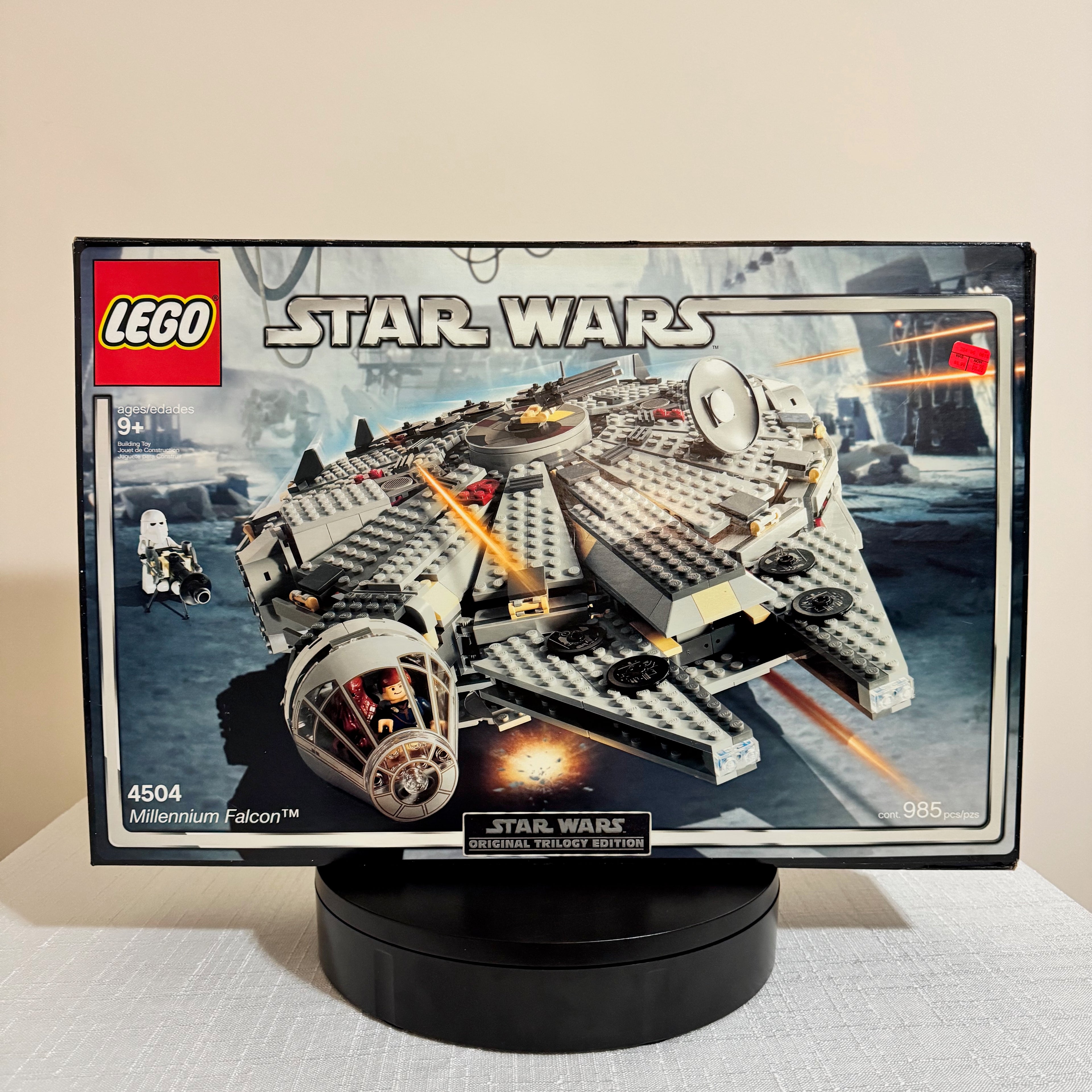 4504 (NISB) LEGO Star Wars Millennium Falcon