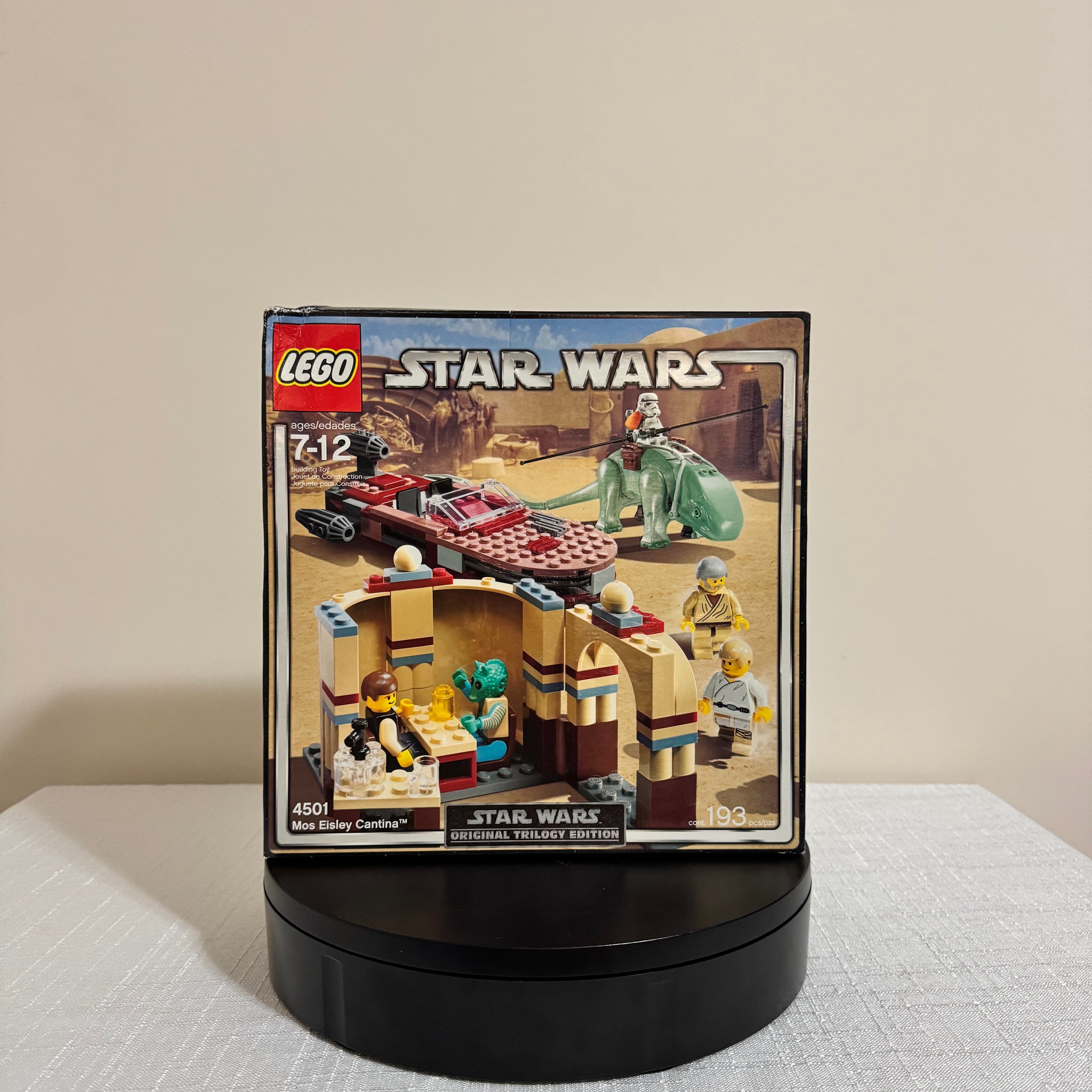 4501 (NISB) LEGO Star Wars Mos Eisley Cantina (black box)