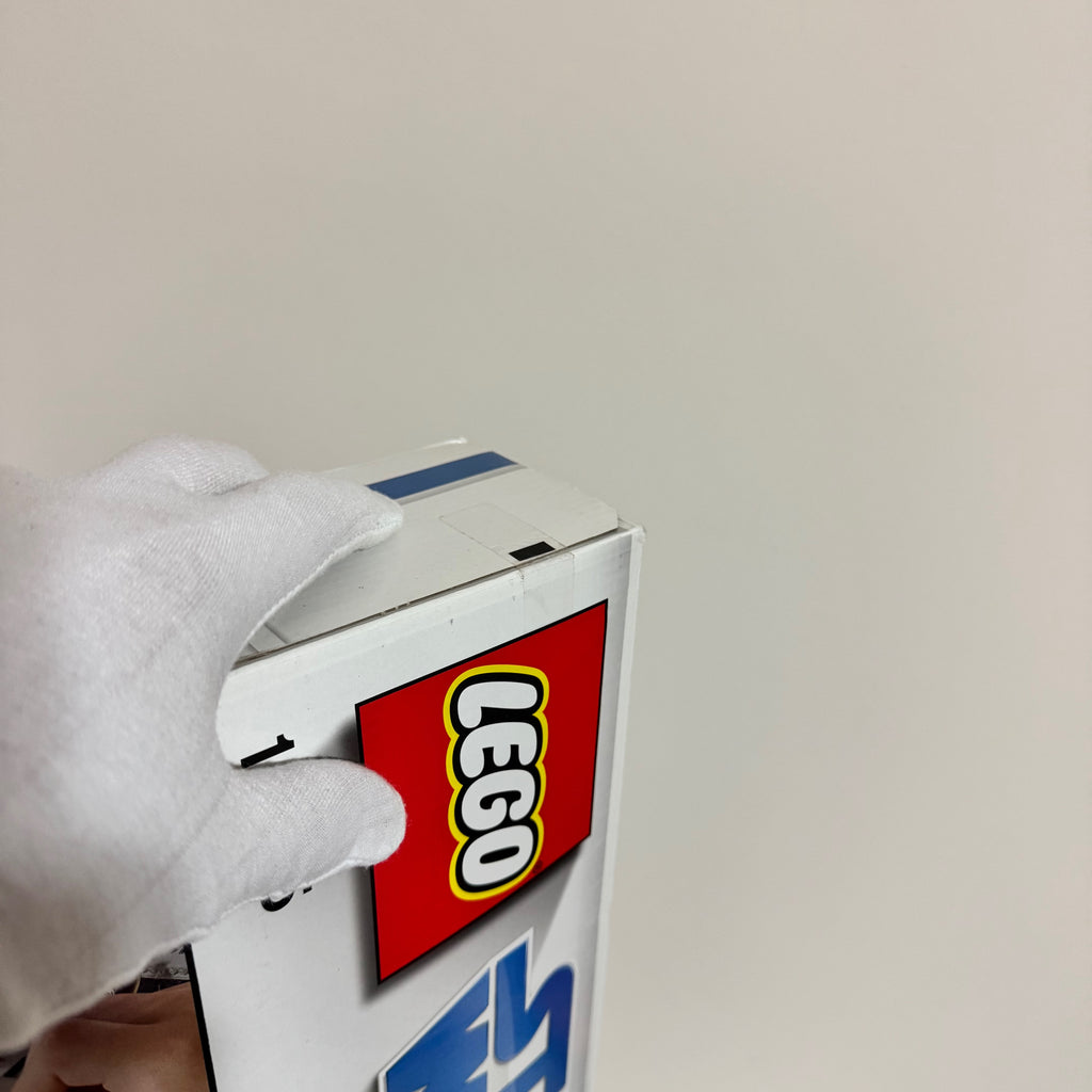 10195 (NISB) LEGO Star Wars The Clone Wars Republic Dropship with AT-OT Walker