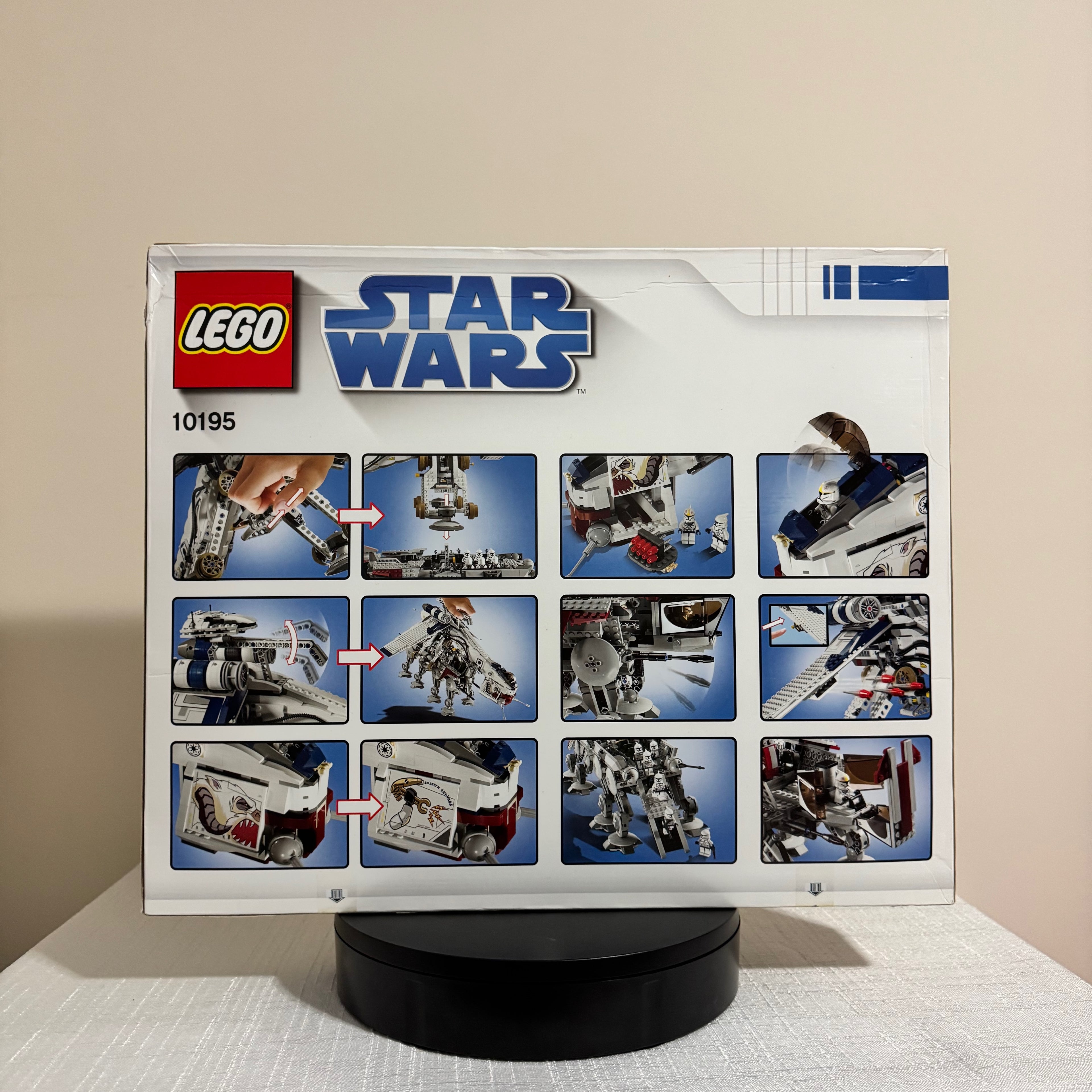 10195 (NISB) LEGO Star Wars The Clone Wars Republic Dropship with AT-OT Walker