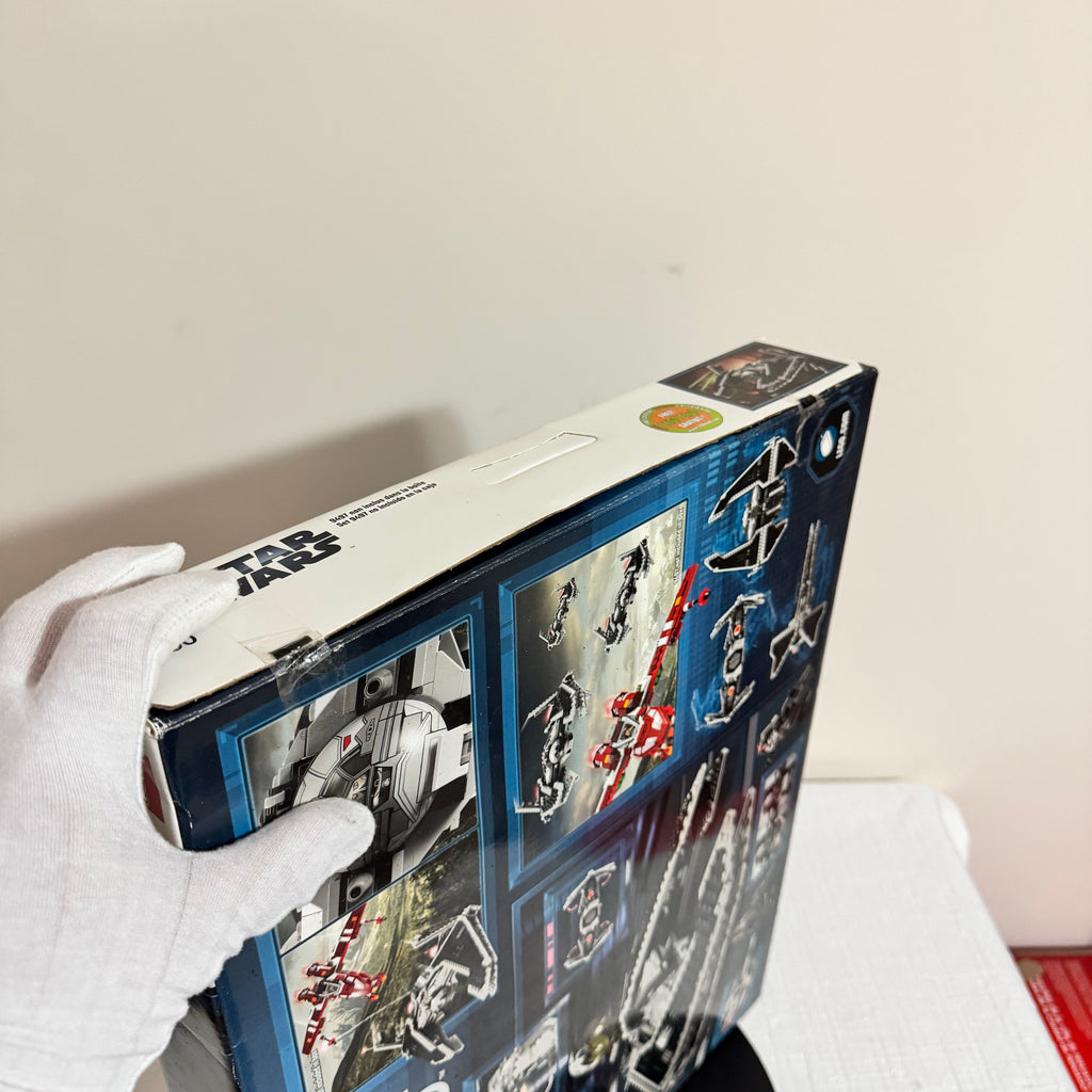 9500 (NISB) LEGO Star Wars The Old Republic Sith Fury-class Interceptor