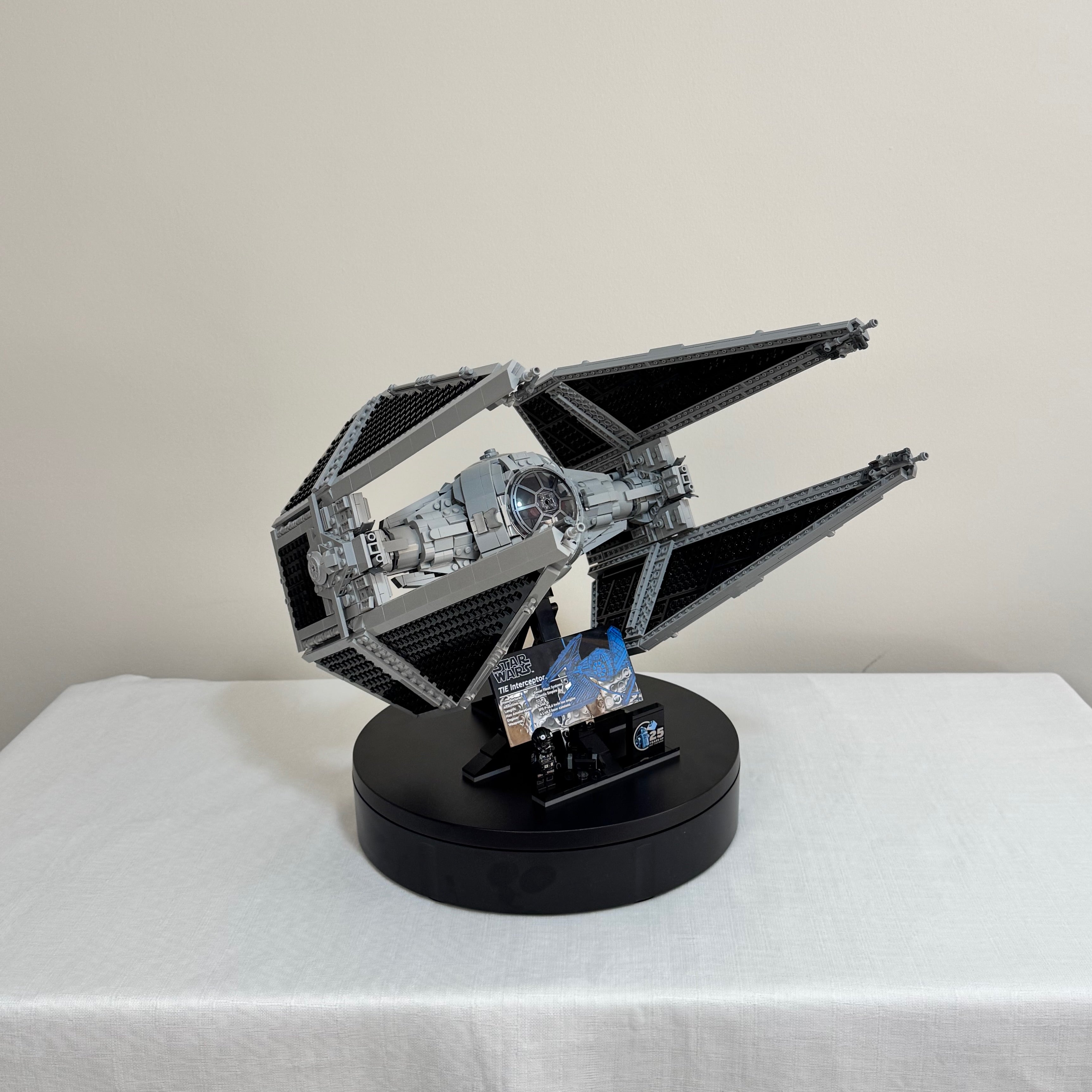 75382 (Used 100% Complete) LEGO Star Wars UCS TIE Interceptor