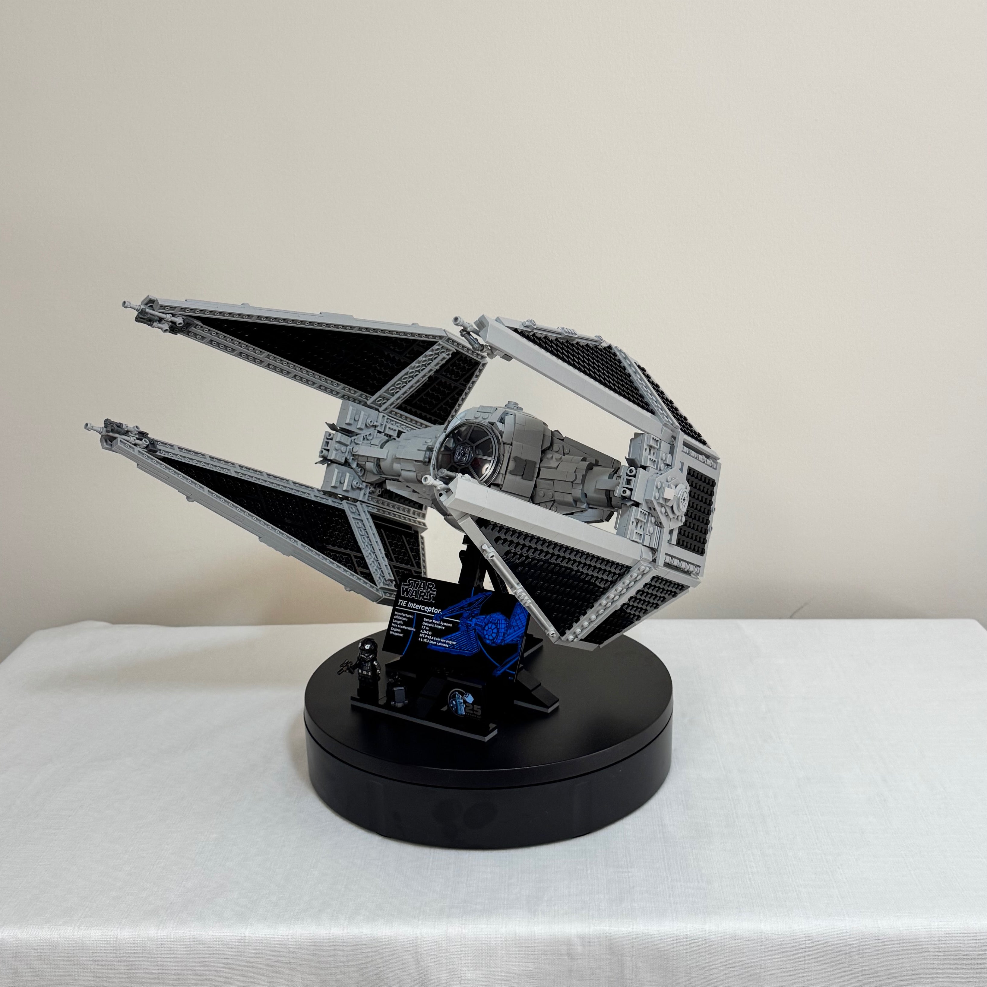 75382 (Used 100% Complete) LEGO Star Wars UCS TIE Interceptor