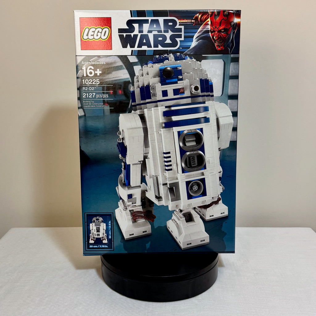 10225 (NISB) LEGO Star Wars UCS R2-D2