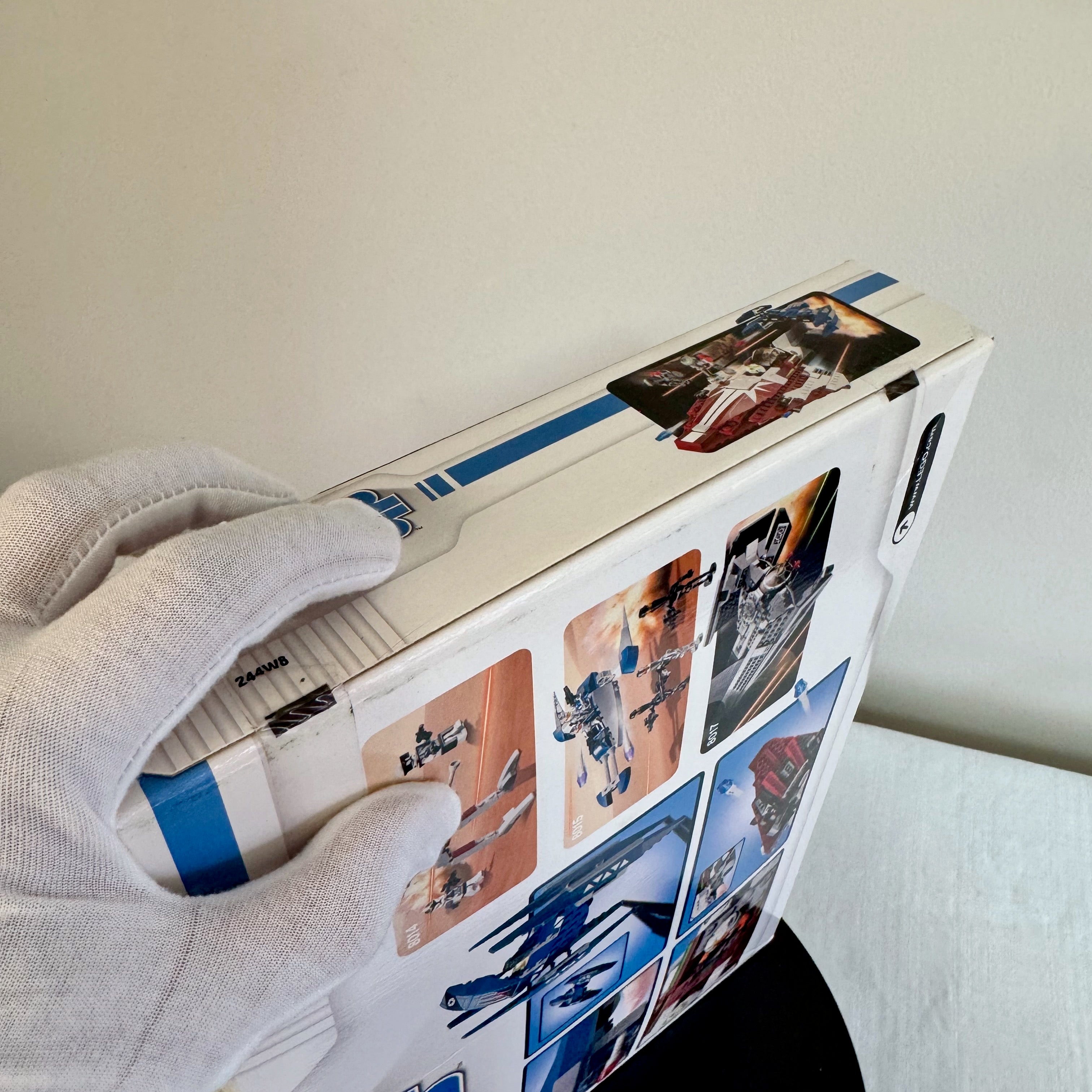 7751 (NISB) LEGO Star Wars The Clone Wars Ahsoka's Starfighter and Droids