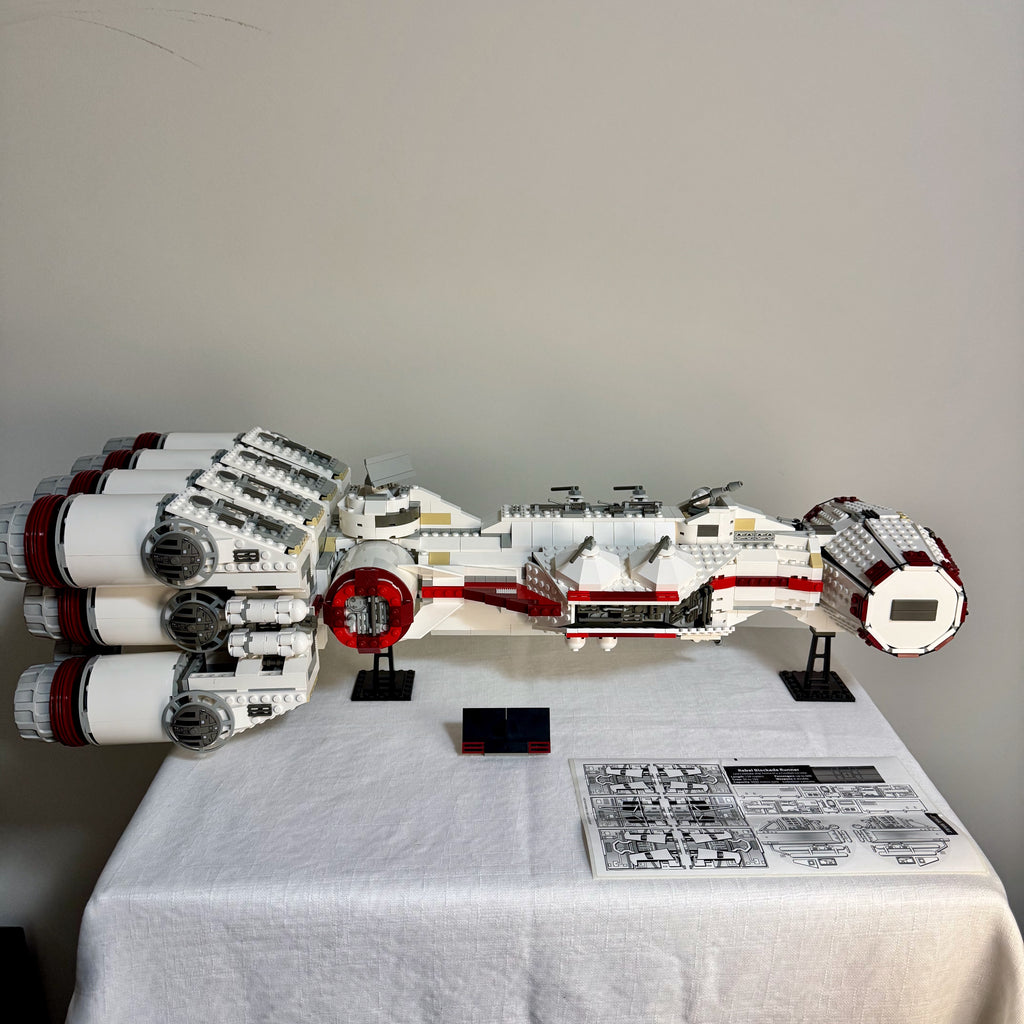 10019 (Used 100% Complete) LEGO Star Wars UCS Rebel Blockade Runner