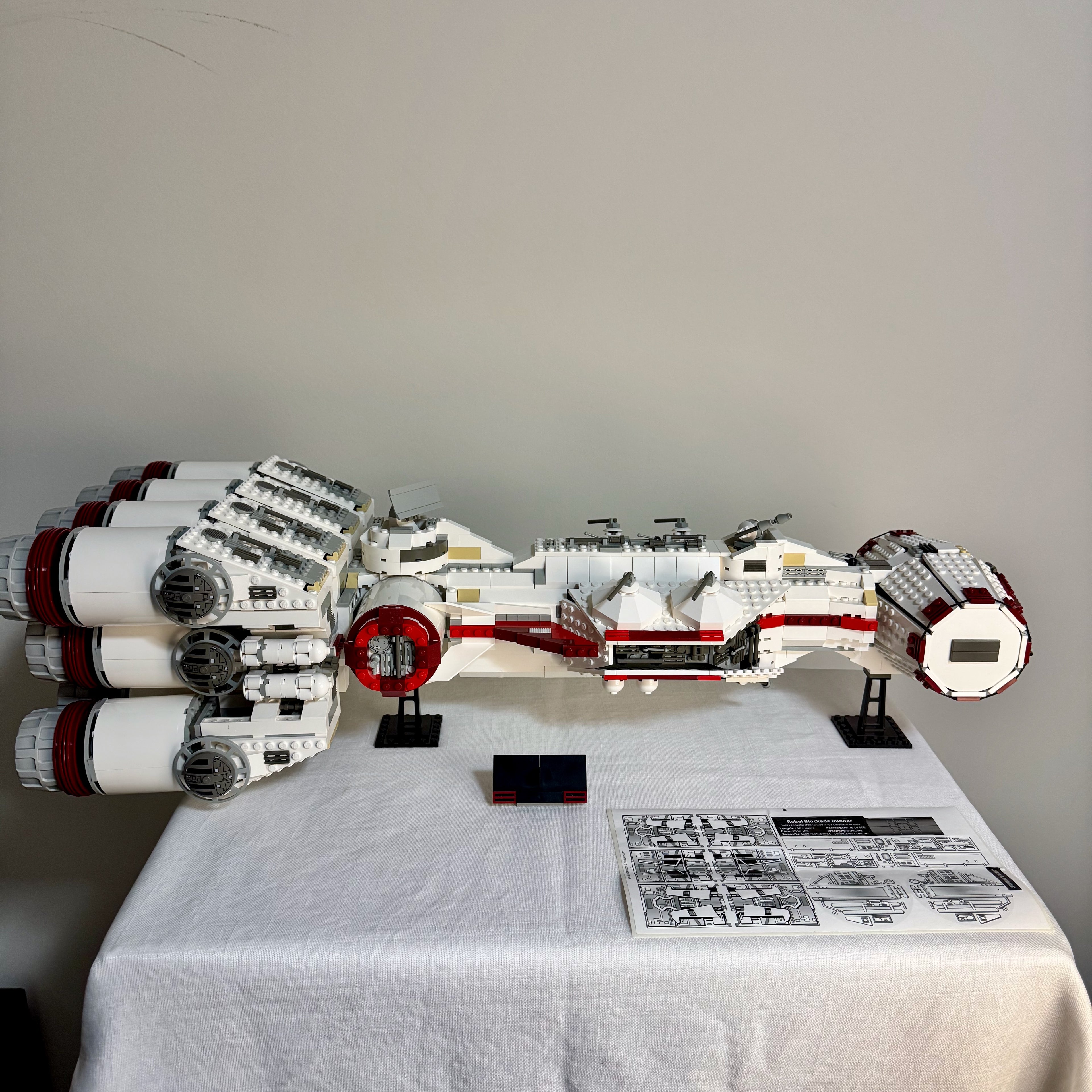 10019 (Used 100% Complete) LEGO Star Wars UCS Rebel Blockade Runner