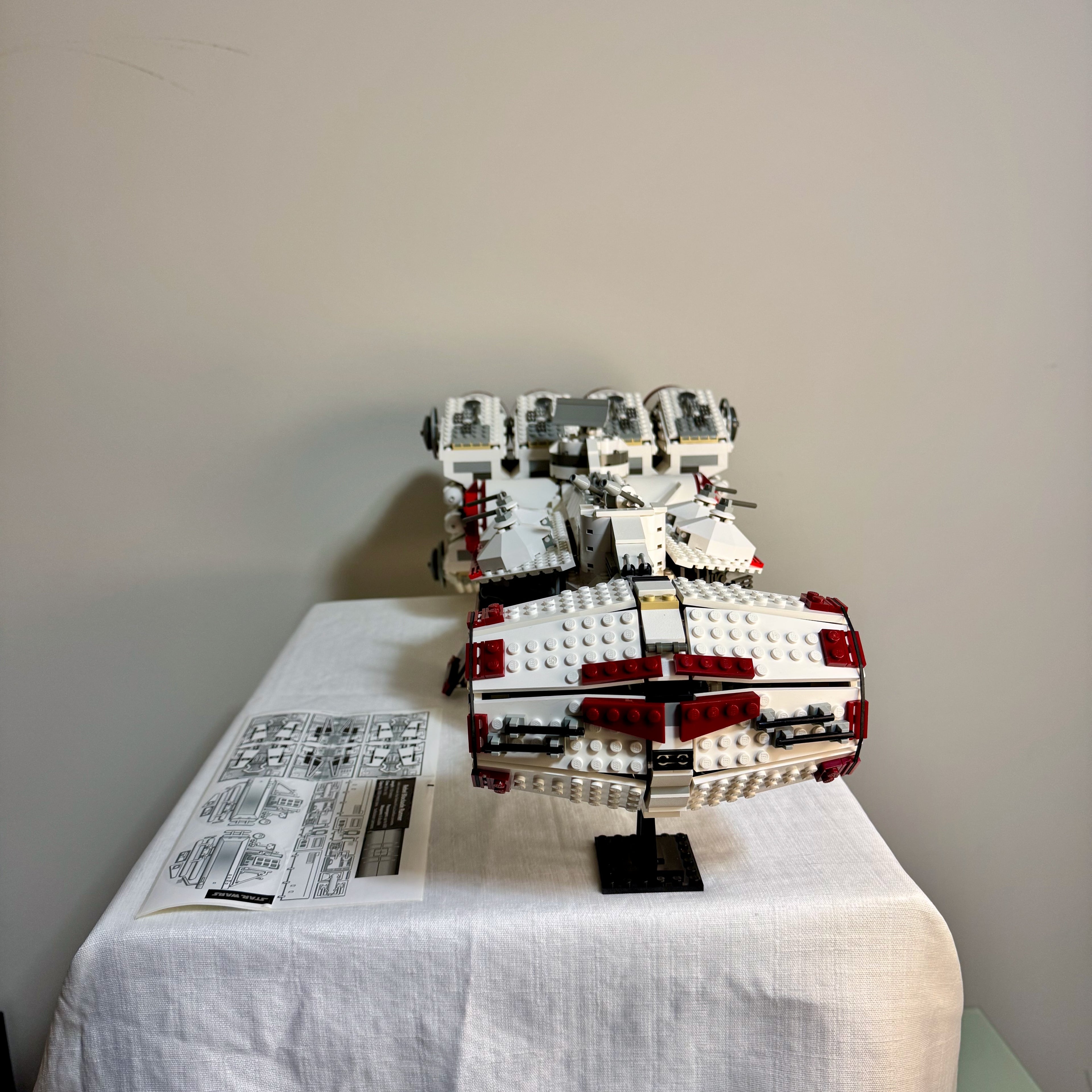 10019 (Used 100% Complete) LEGO Star Wars UCS Rebel Blockade Runner