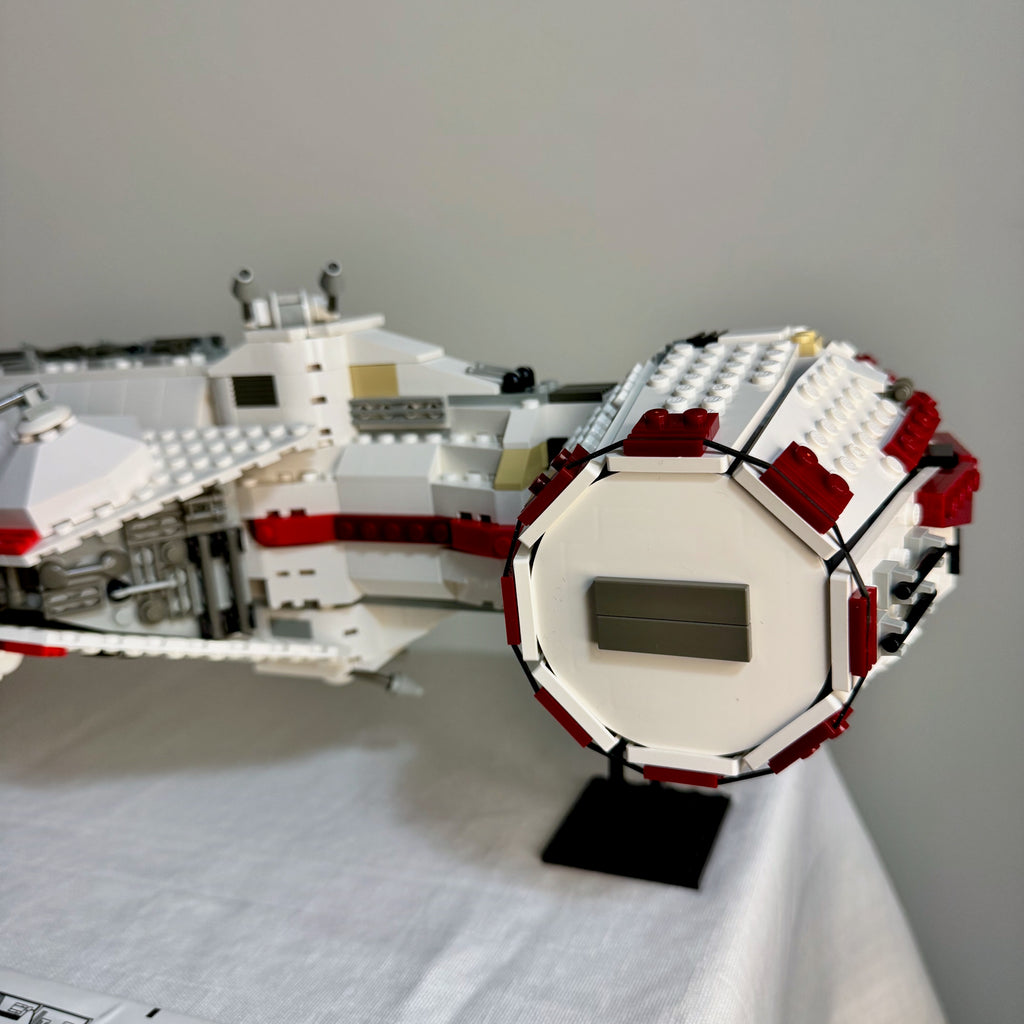 10019 (Used 100% Complete) LEGO Star Wars UCS Rebel Blockade Runner