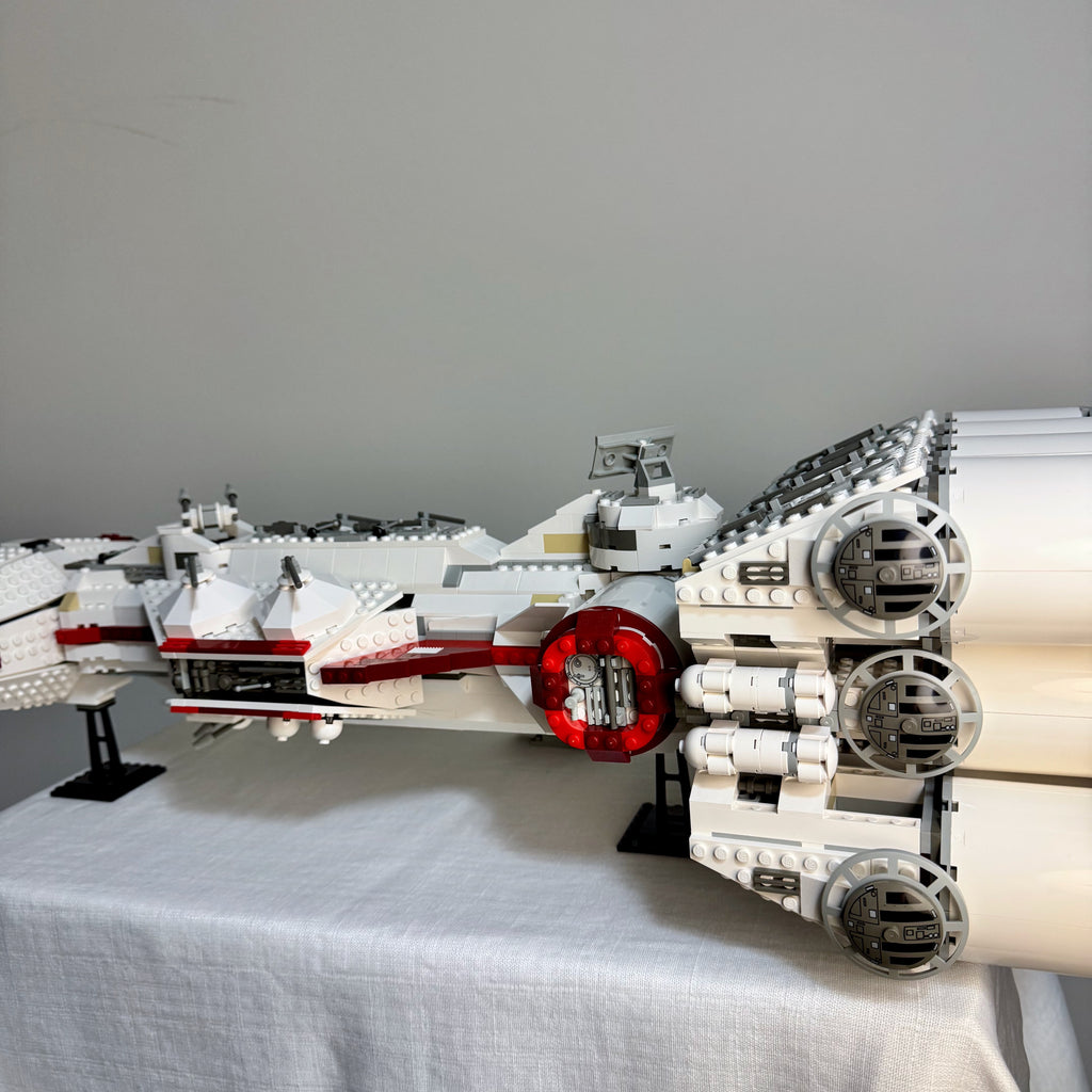 10019 (Used 100% Complete) LEGO Star Wars UCS Rebel Blockade Runner