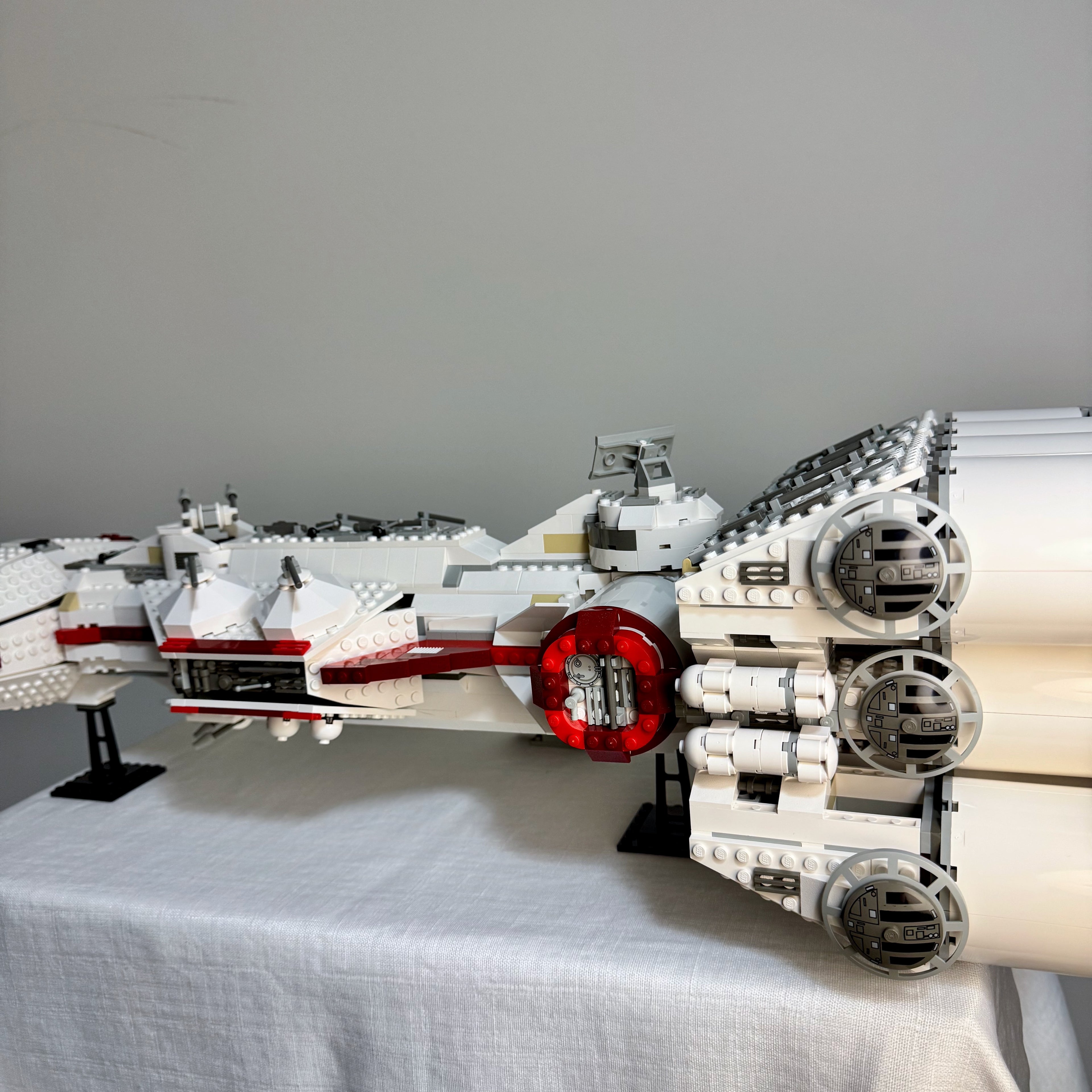 10019 (Used 100% Complete) LEGO Star Wars UCS Rebel Blockade Runner