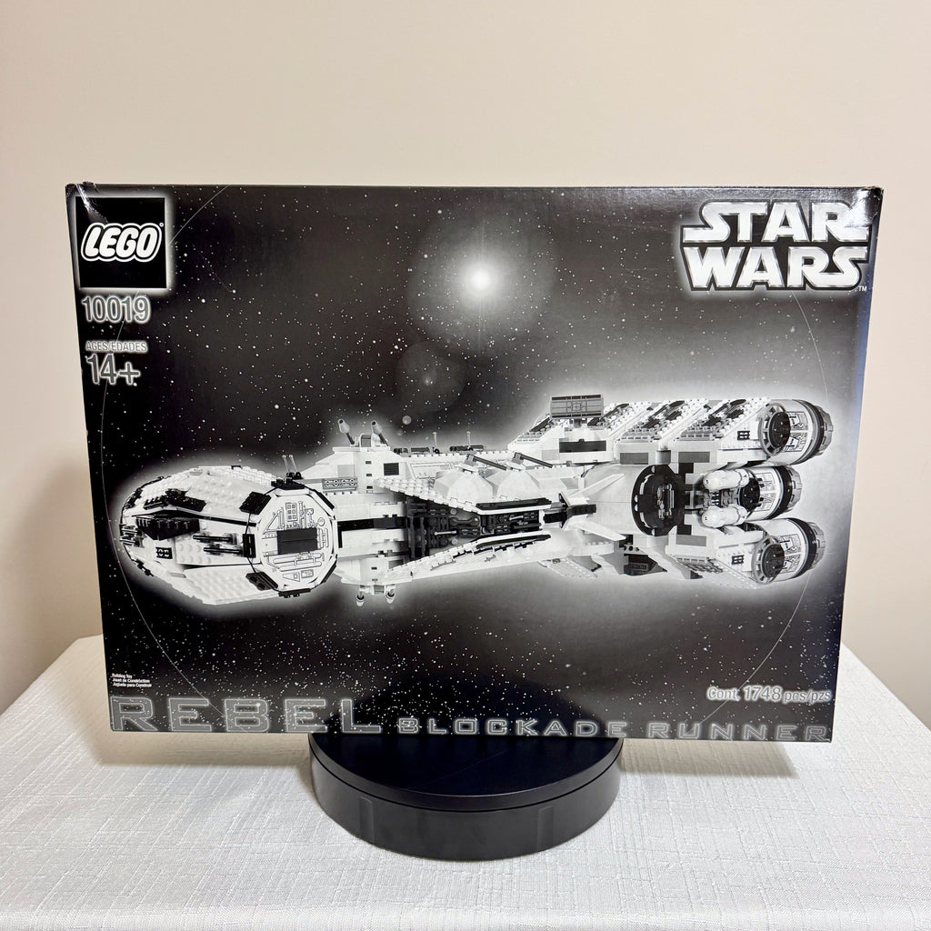 10019 (Used 100% Complete) LEGO Star Wars UCS Rebel Blockade Runner