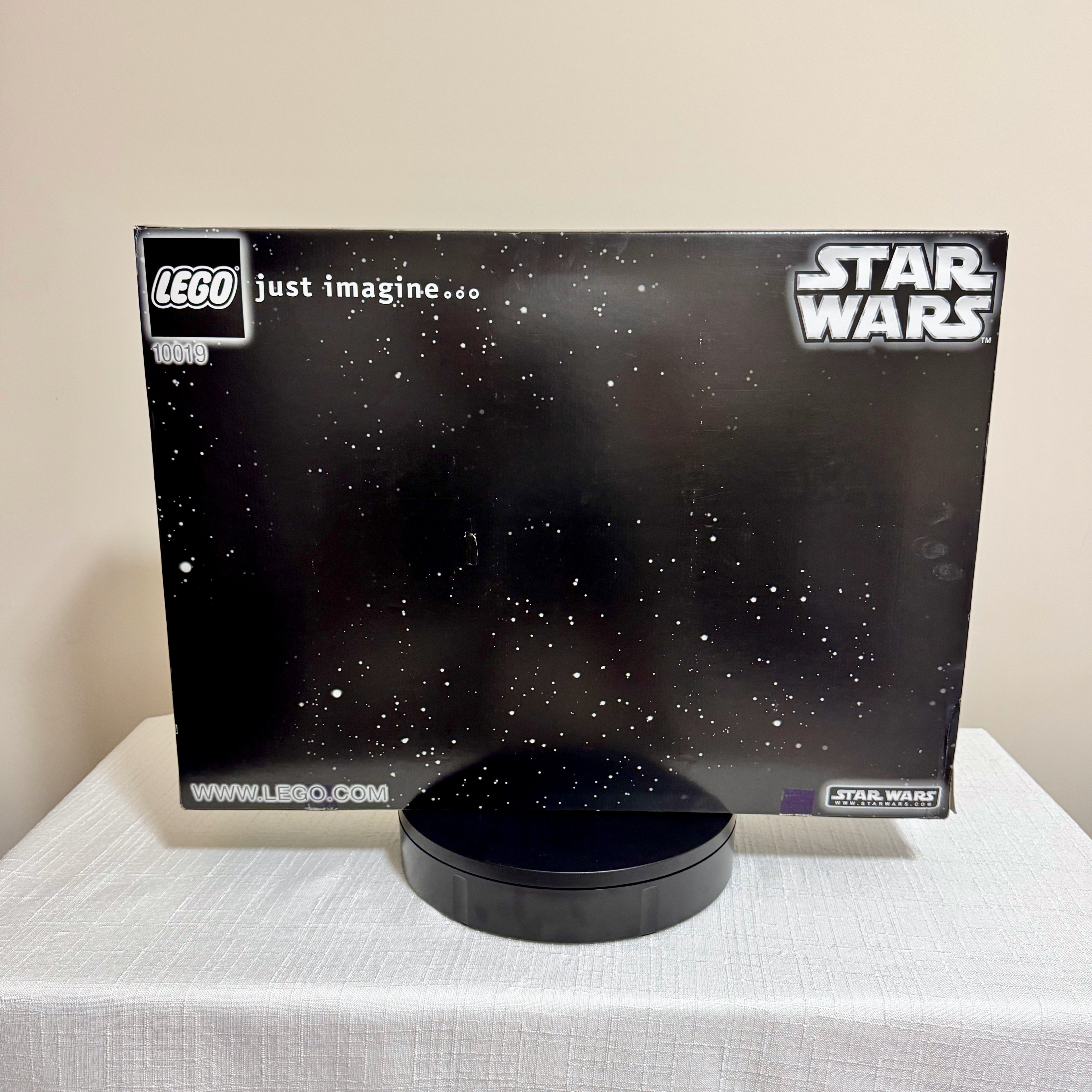 10019 (Used 100% Complete) LEGO Star Wars UCS Rebel Blockade Runner