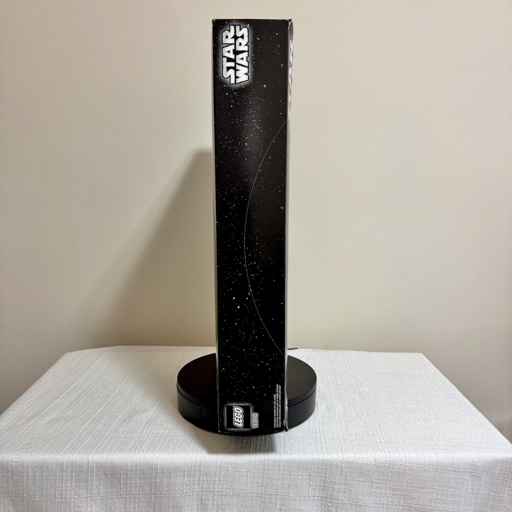 10019 (Used 100% Complete) LEGO Star Wars UCS Rebel Blockade Runner