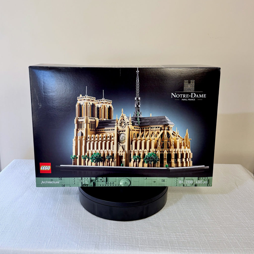 21061 (NISB) LEGO Architecture Notre Dame Cathedral