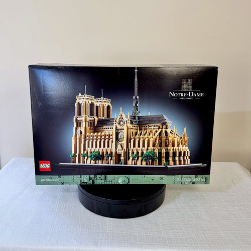 21061 (NISB) LEGO Architecture Notre Dame Cathedral