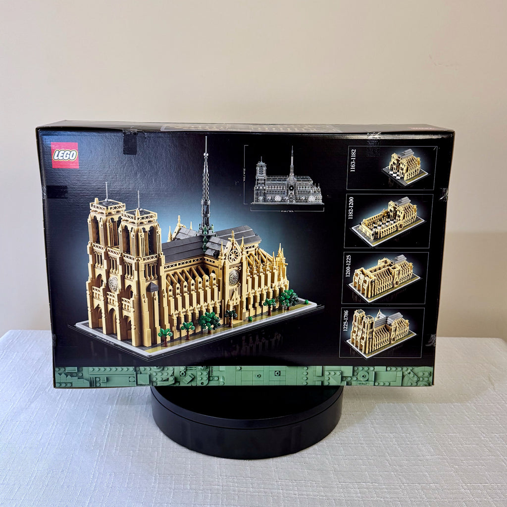 21061 (NISB) LEGO Architecture Notre Dame Cathedral
