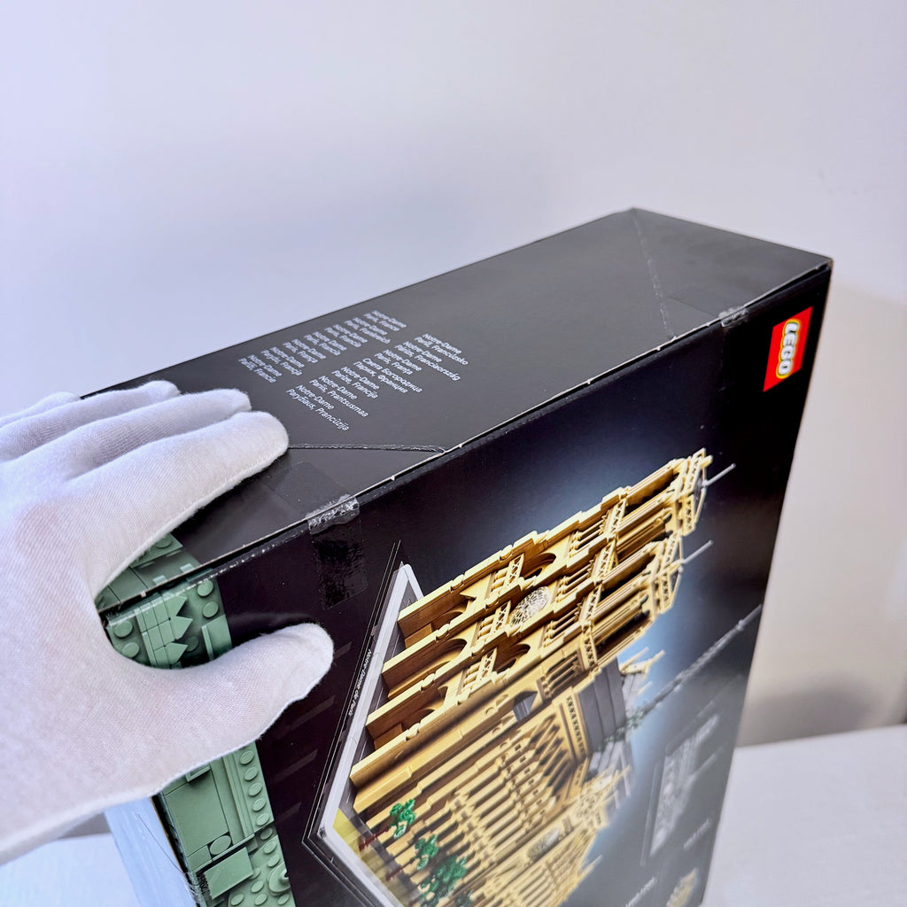 21061 (NISB) LEGO Architecture Notre Dame Cathedral