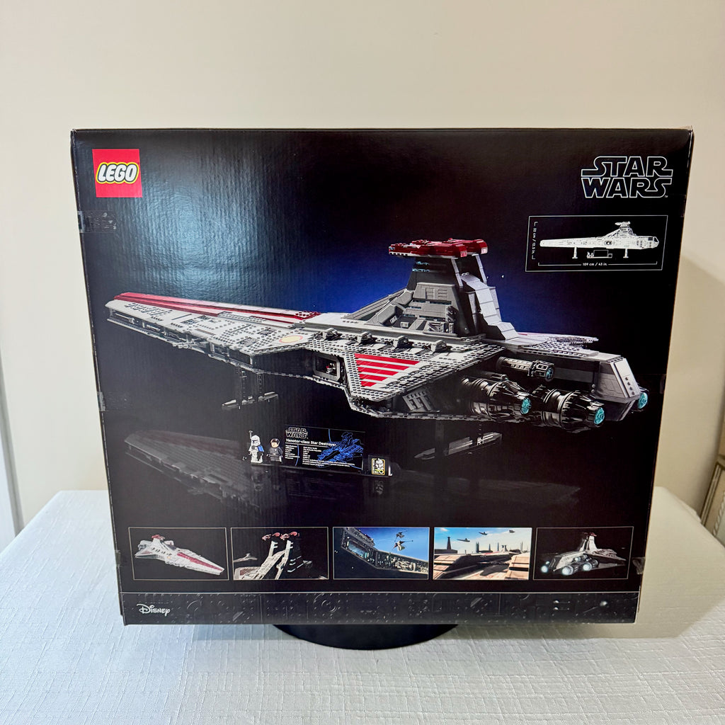 75367 (NISB) LEGO Star Wars UCS Venator-class Republic Attack Cruiser