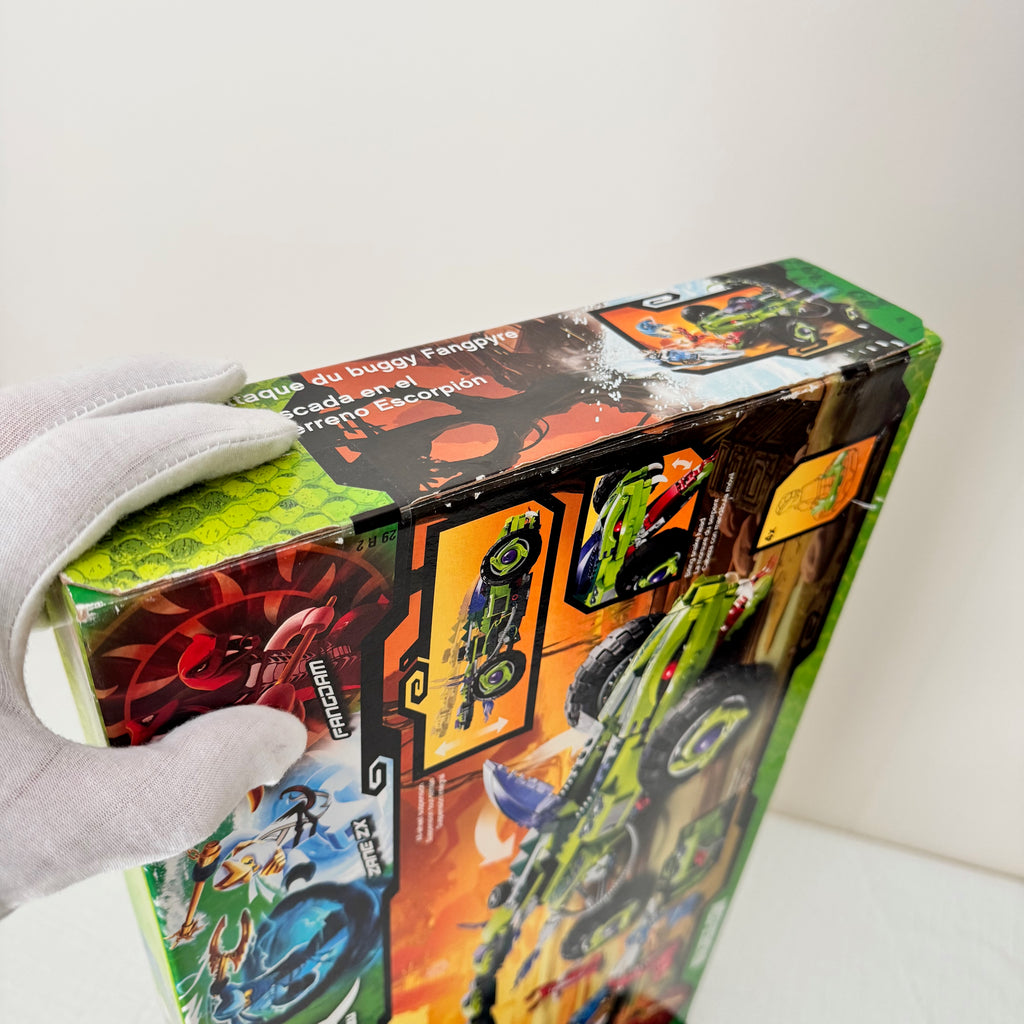 9445 (NISB) LEGO Ninjago Rise of the Snakes Fangpyre Truck Ambush