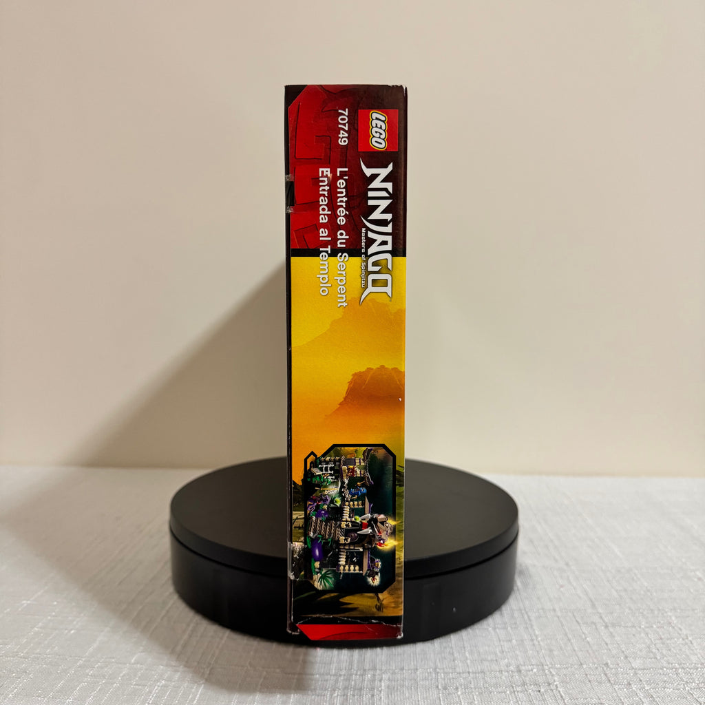 70749 (NISB) LEGO Ninjago Tournament of Elements Enter the Serpent