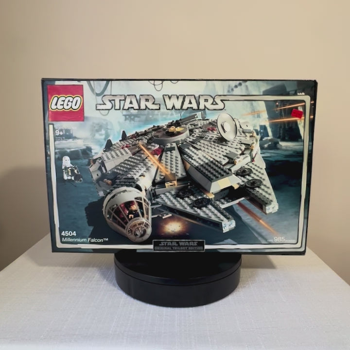4504 (NISB) LEGO Star Wars Millennium Falcon