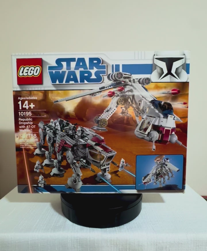 10195 (NISB) LEGO Star Wars The Clone Wars Republic Dropship with AT-OT Walker