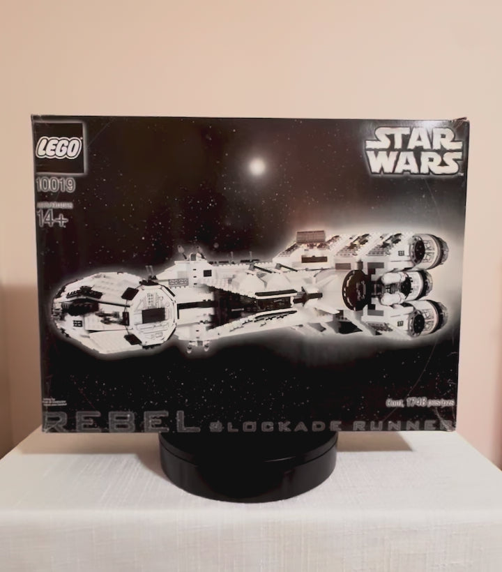10019 (NISB) LEGO Star Wars UCS Rebel Blockade Runner (black box)