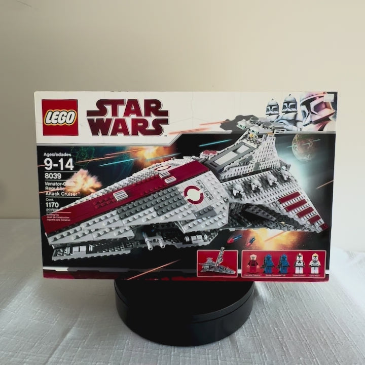 8039 (NISB) LEGO Star Wars The Clone Wars Venator-Class Republic Attack Cruiser